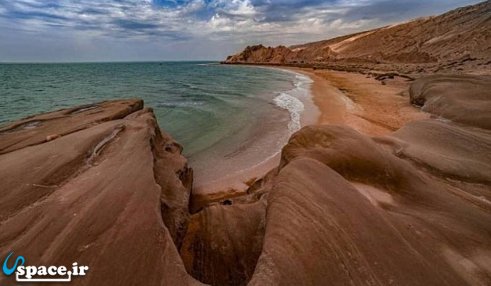 اقامتگاه ساحلی گنجر - لاوان